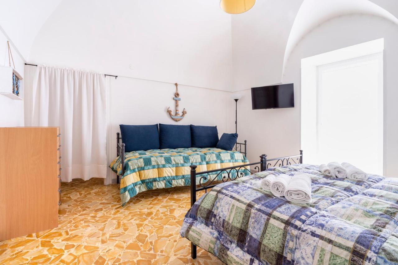 Vico II Terrace Apartment A Step From Piazza Roma Martina Franca Exterior photo