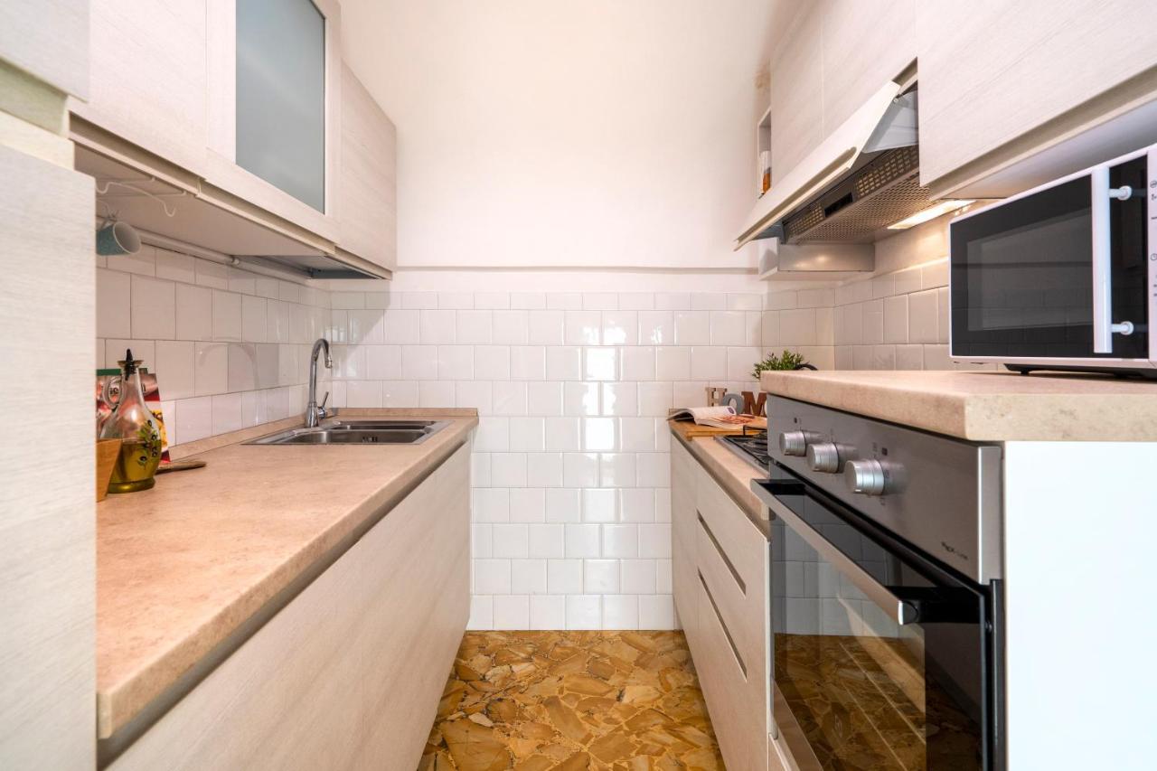 Vico II Terrace Apartment A Step From Piazza Roma Martina Franca Exterior photo